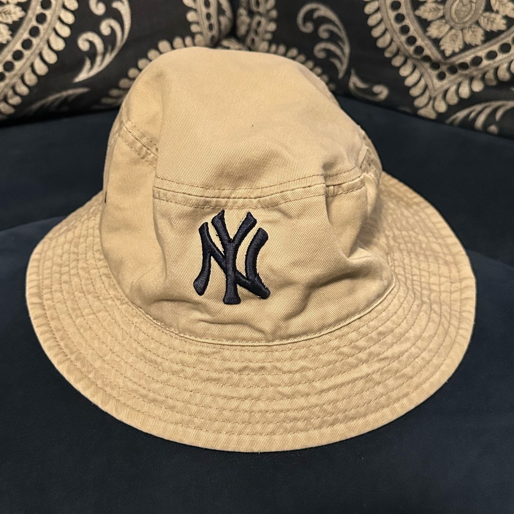 Vintage Tan MLB NY Yankees Full Brim Bucket Hat